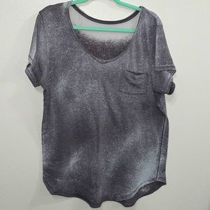 Free People gray distressed v-neck, large